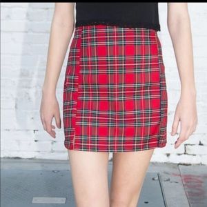 BRANDY MELVILLE CARA SKIRT
